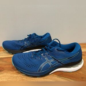 ASICS Gel-Kayano 28 running shoes